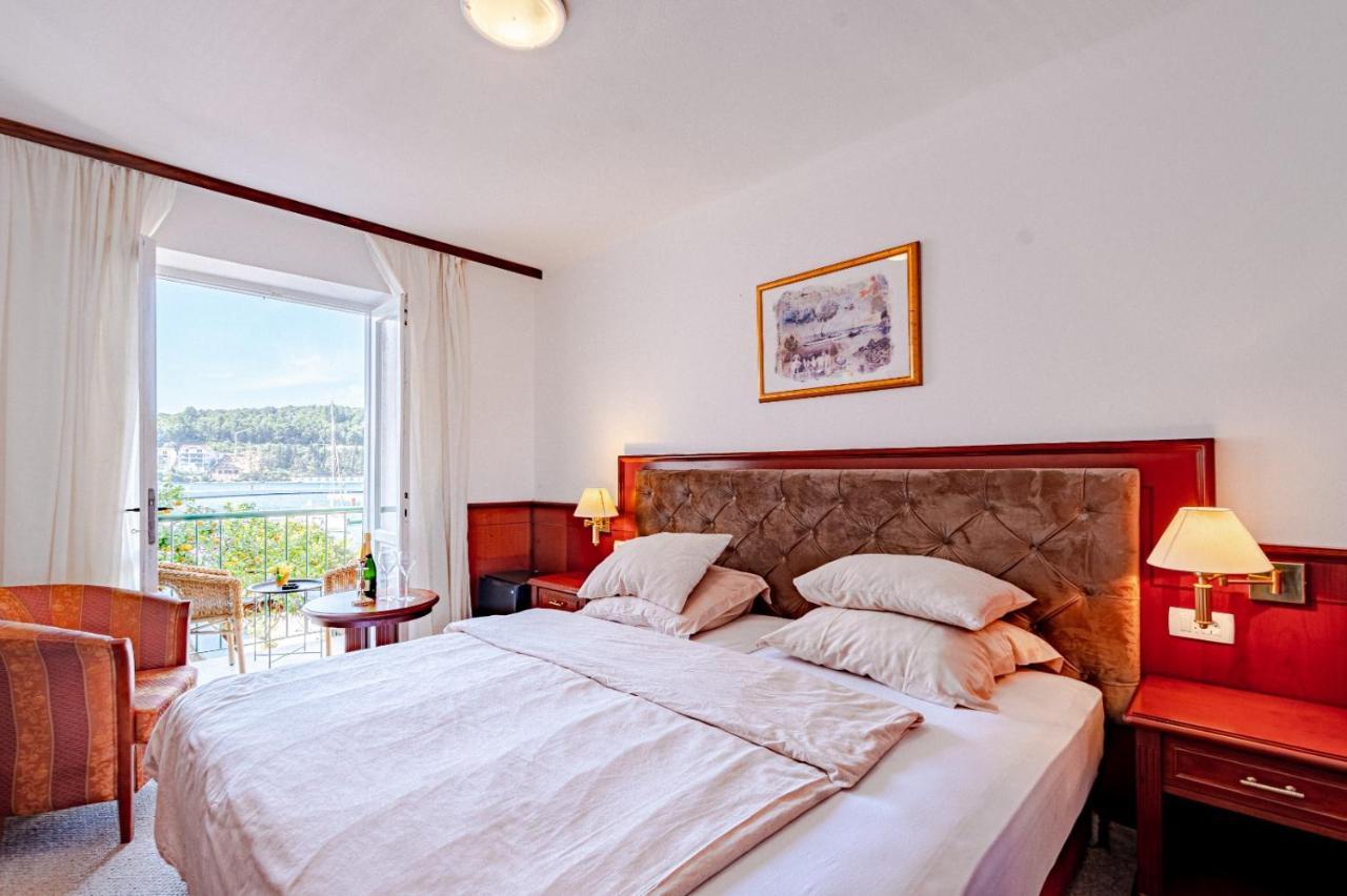 Hotel Dalmacija Вела-Лука Екстер'єр фото