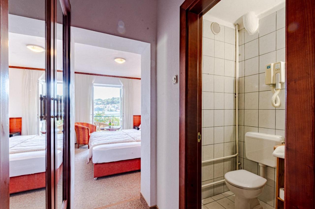 Hotel Dalmacija Вела-Лука Екстер'єр фото