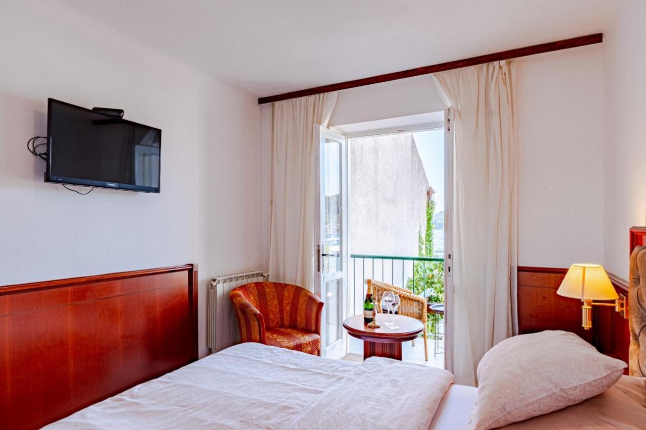 Hotel Dalmacija Вела-Лука Екстер'єр фото