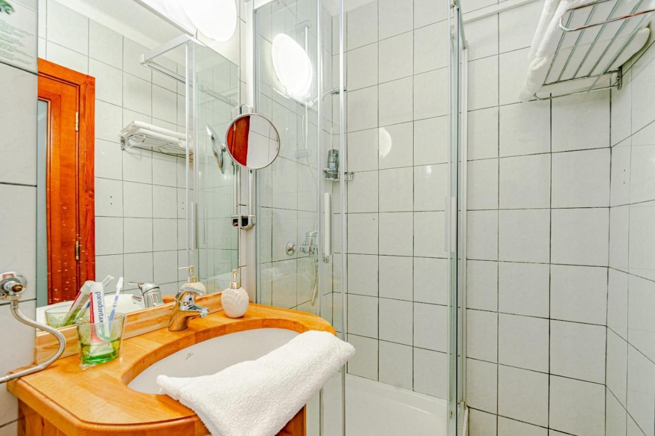 Hotel Dalmacija Вела-Лука Екстер'єр фото